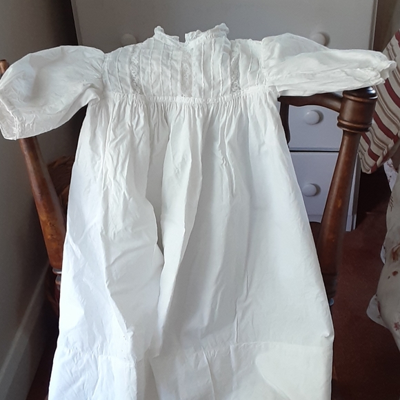 Other - Vintage baby dress with lace